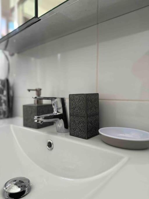 “Apartamento Moderno Y Acogedor Madrid Eksteriør bilde